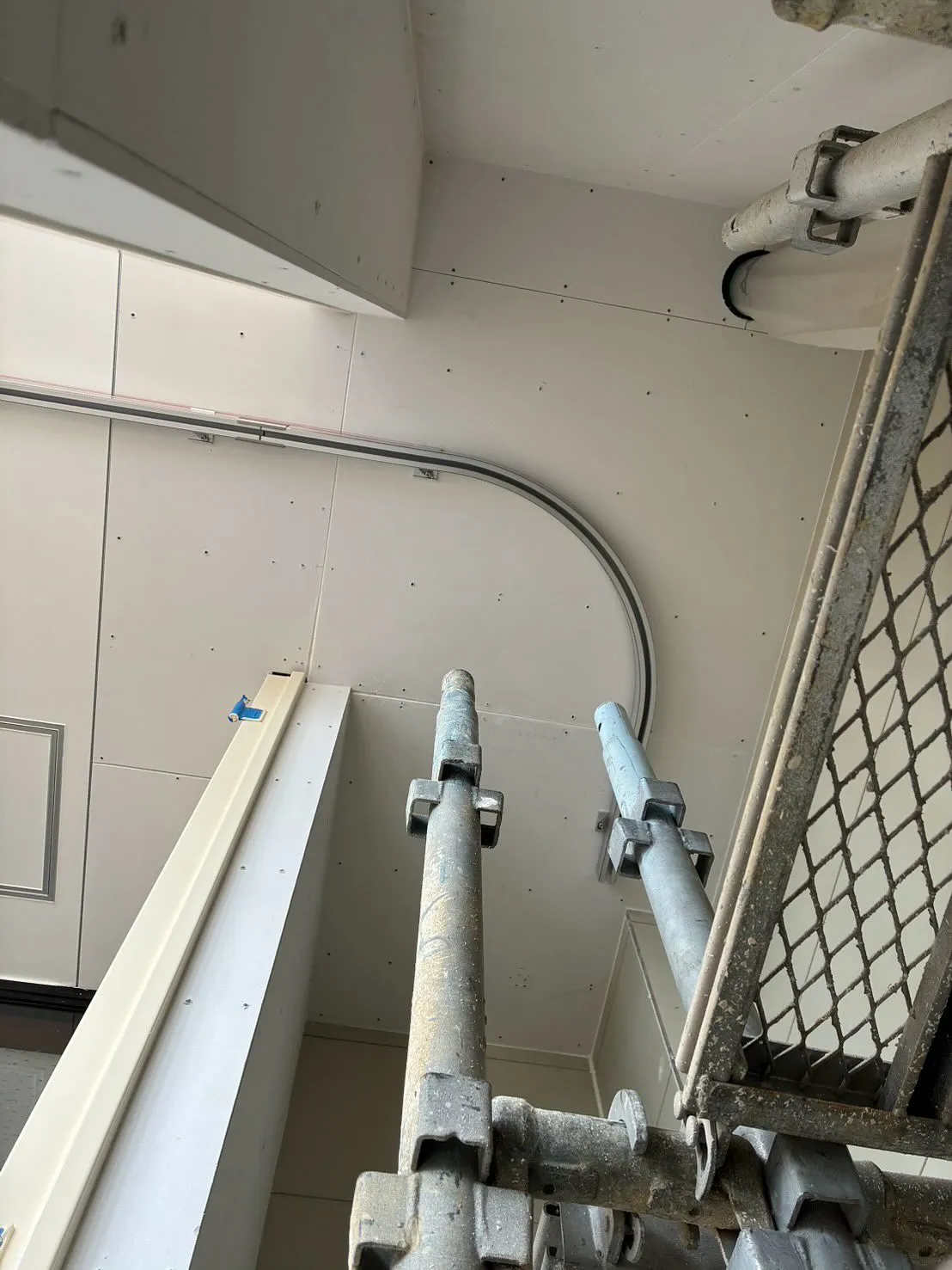 こんにちは、株式会社E.Y CON TECHです！🏢