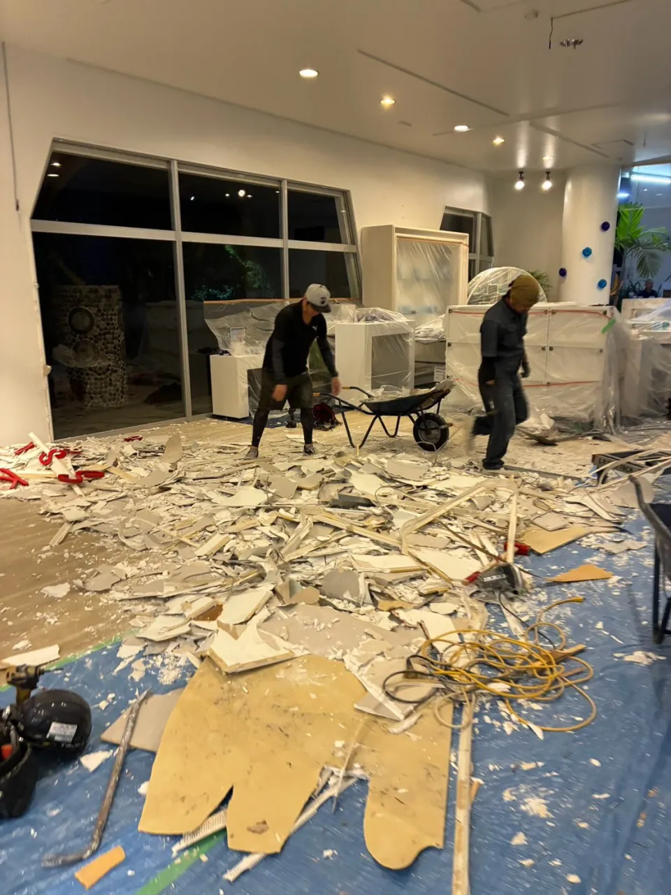株式会社E.Y CON TECHです!
